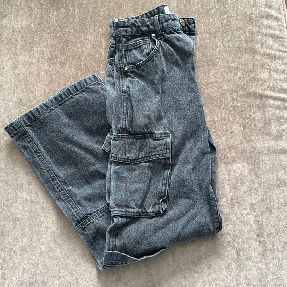 Cotton On cargo wide leg jean. 30”inseam. Color- black. Size- 2